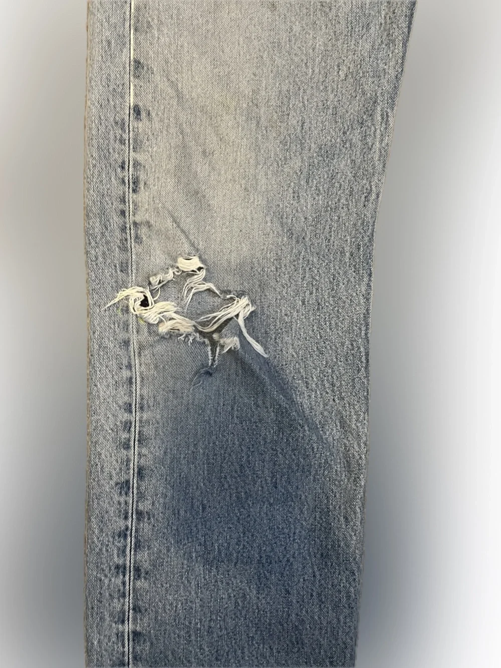 Levis levi distressed